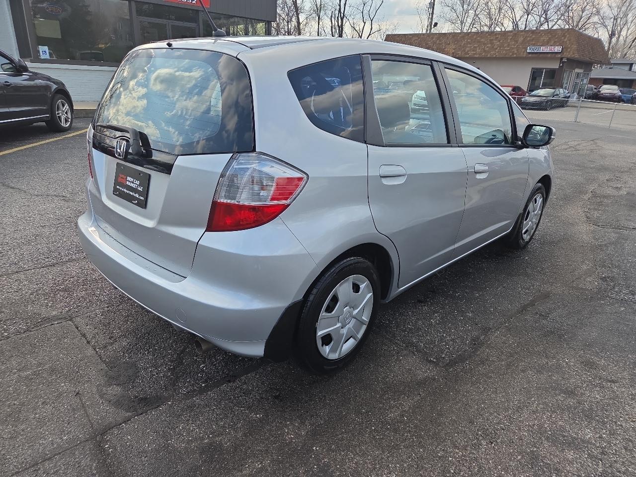 Honda Fit 5-Speed AT 2013