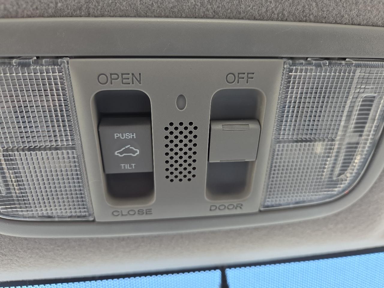 Honda Civic EX Sedan 5-Speed AT 2012