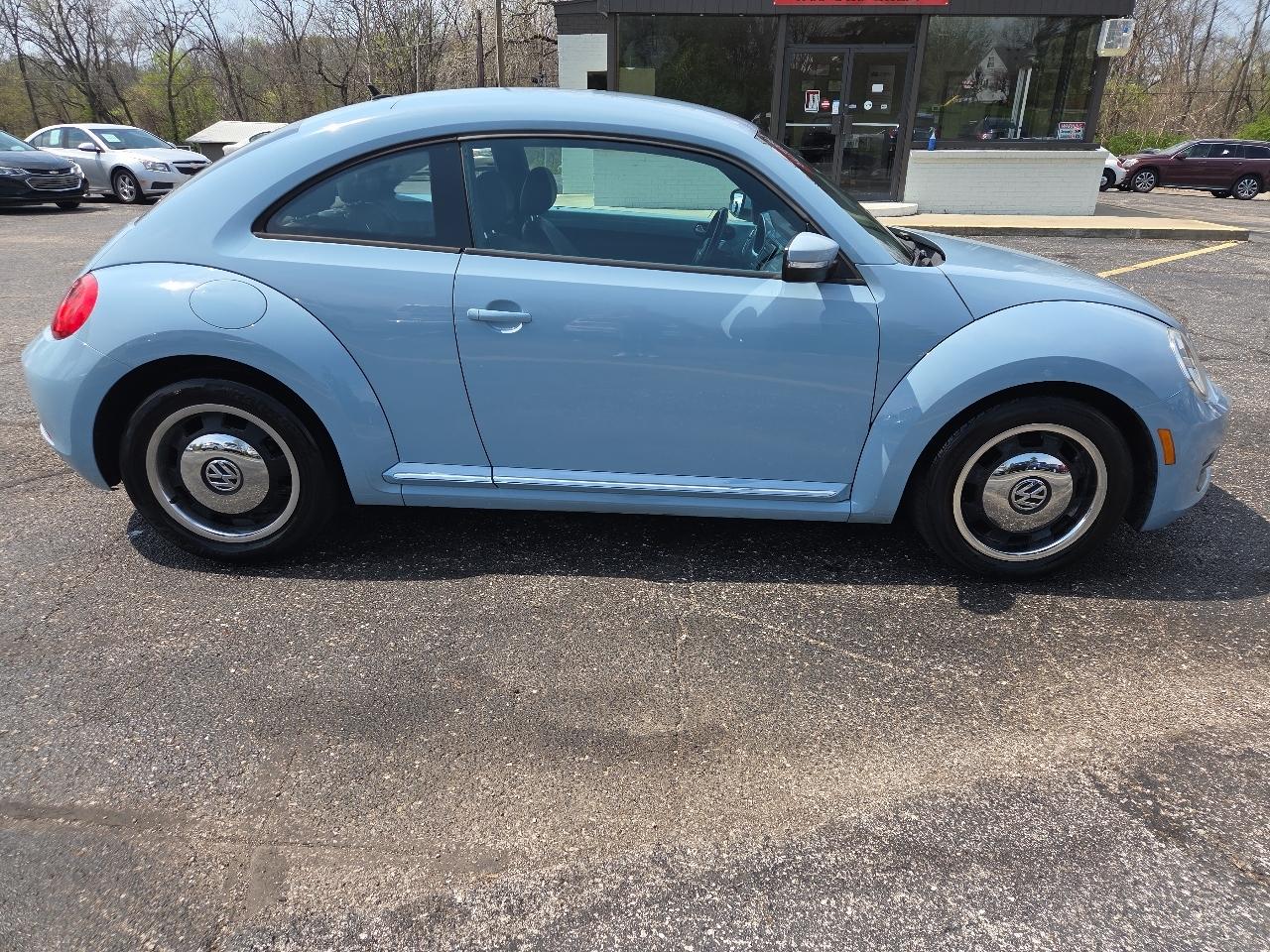 Volkswagen Beetle 2.5L 2012