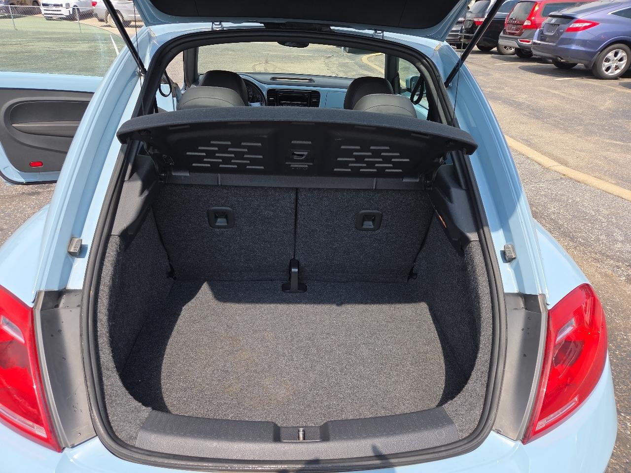 Volkswagen Beetle 2.5L 2012