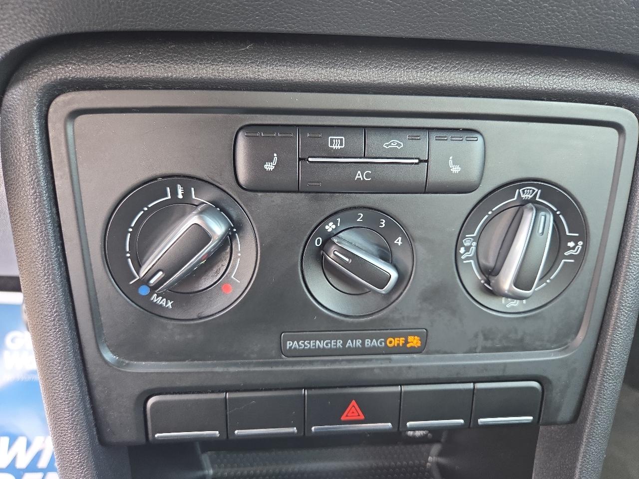 Volkswagen Beetle 2.5L 2012