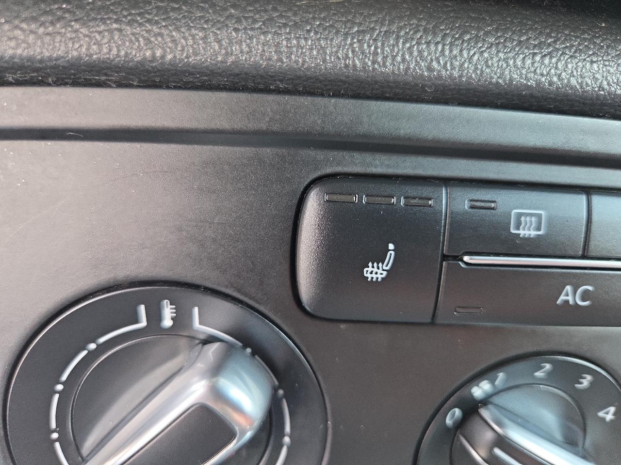 Volkswagen Beetle 2.5L 2012