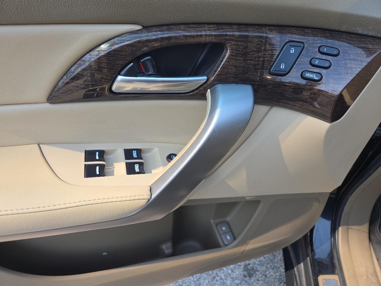 Acura MDX 6-Spd AT w/Tech Package 2013