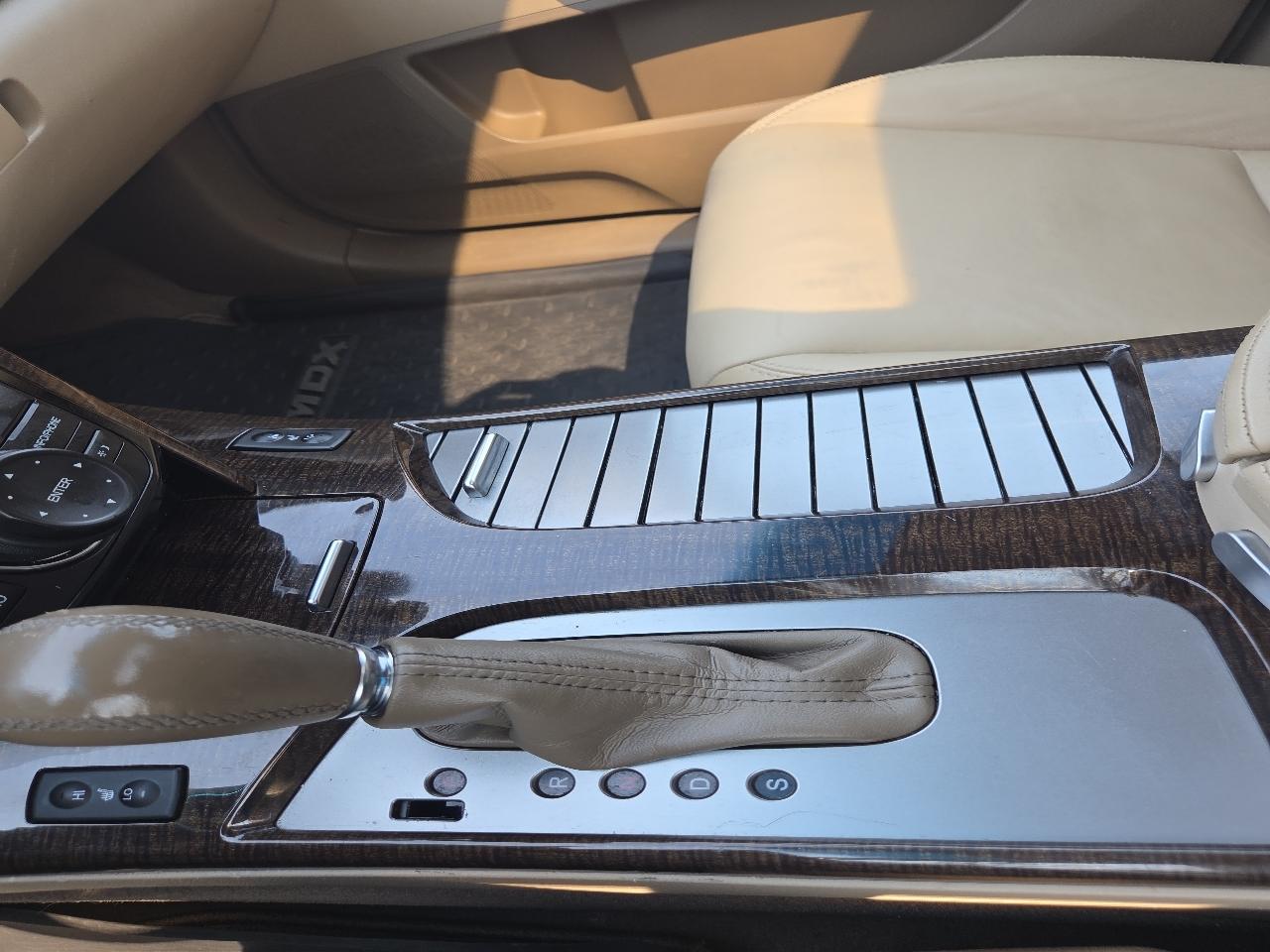 Acura MDX 6-Spd AT w/Tech Package 2013