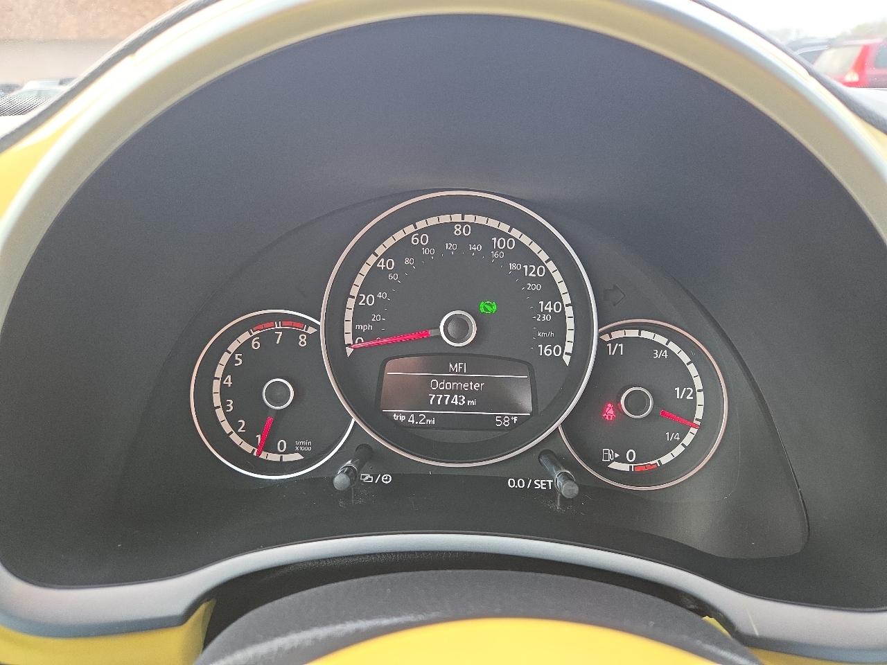 Volkswagen Beetle 2.5L 2014