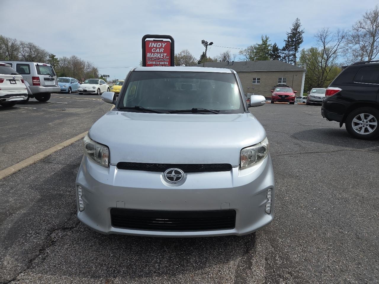 Scion xB 5-Door Wagon 4-Spd AT 2013