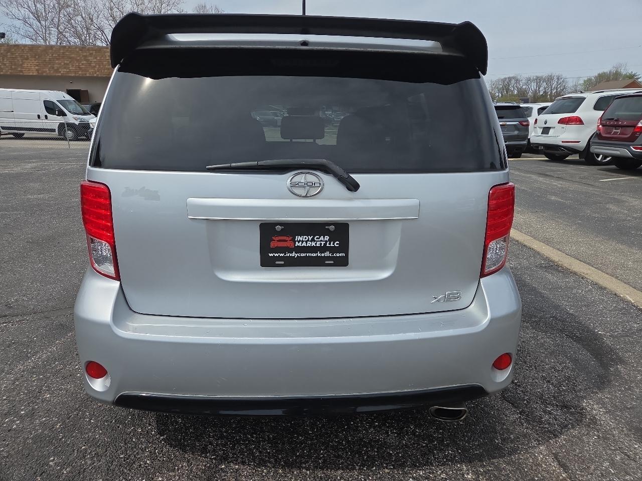 Scion xB 5-Door Wagon 4-Spd AT 2013