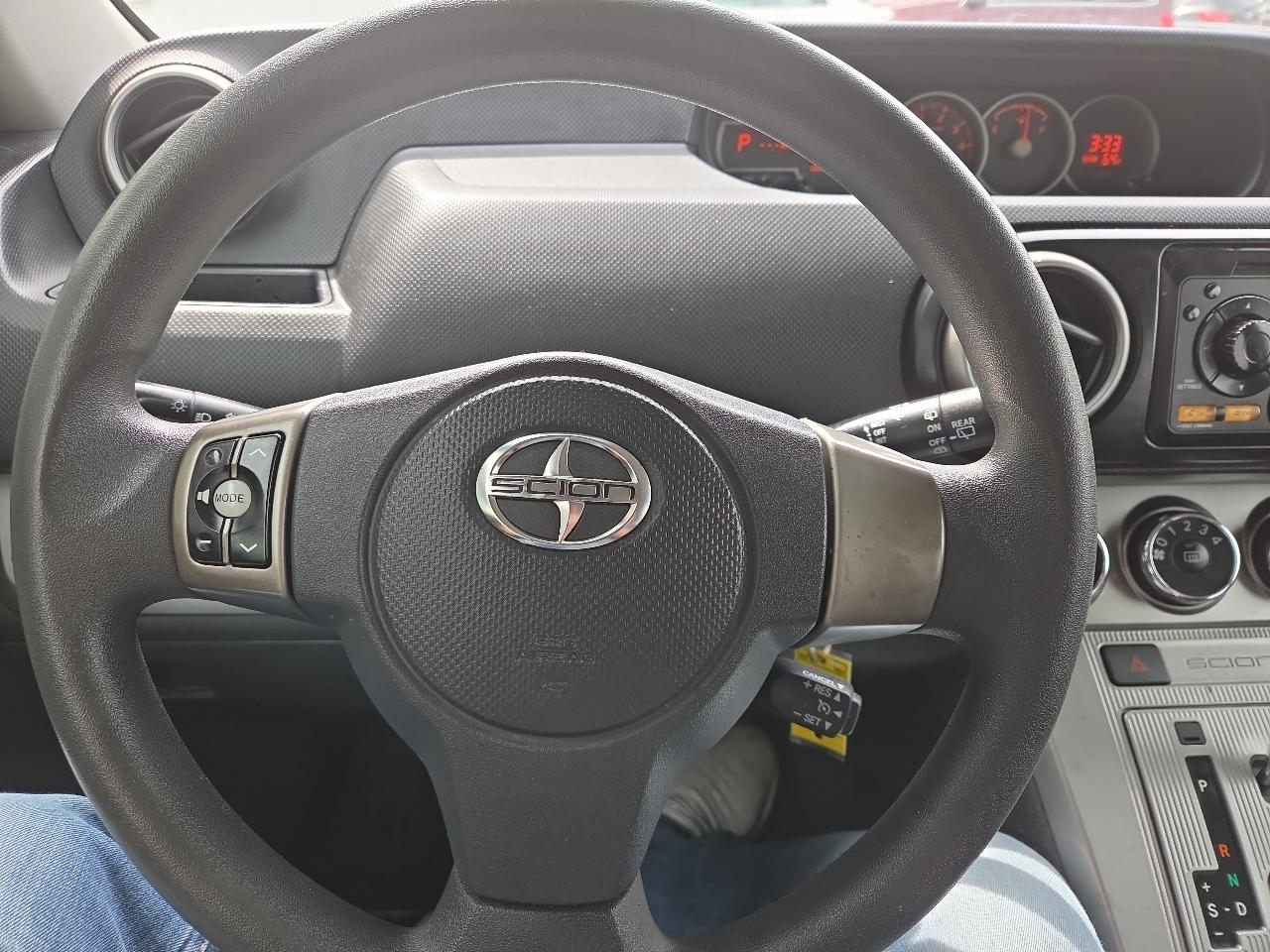 Scion xB 5-Door Wagon 4-Spd AT 2013