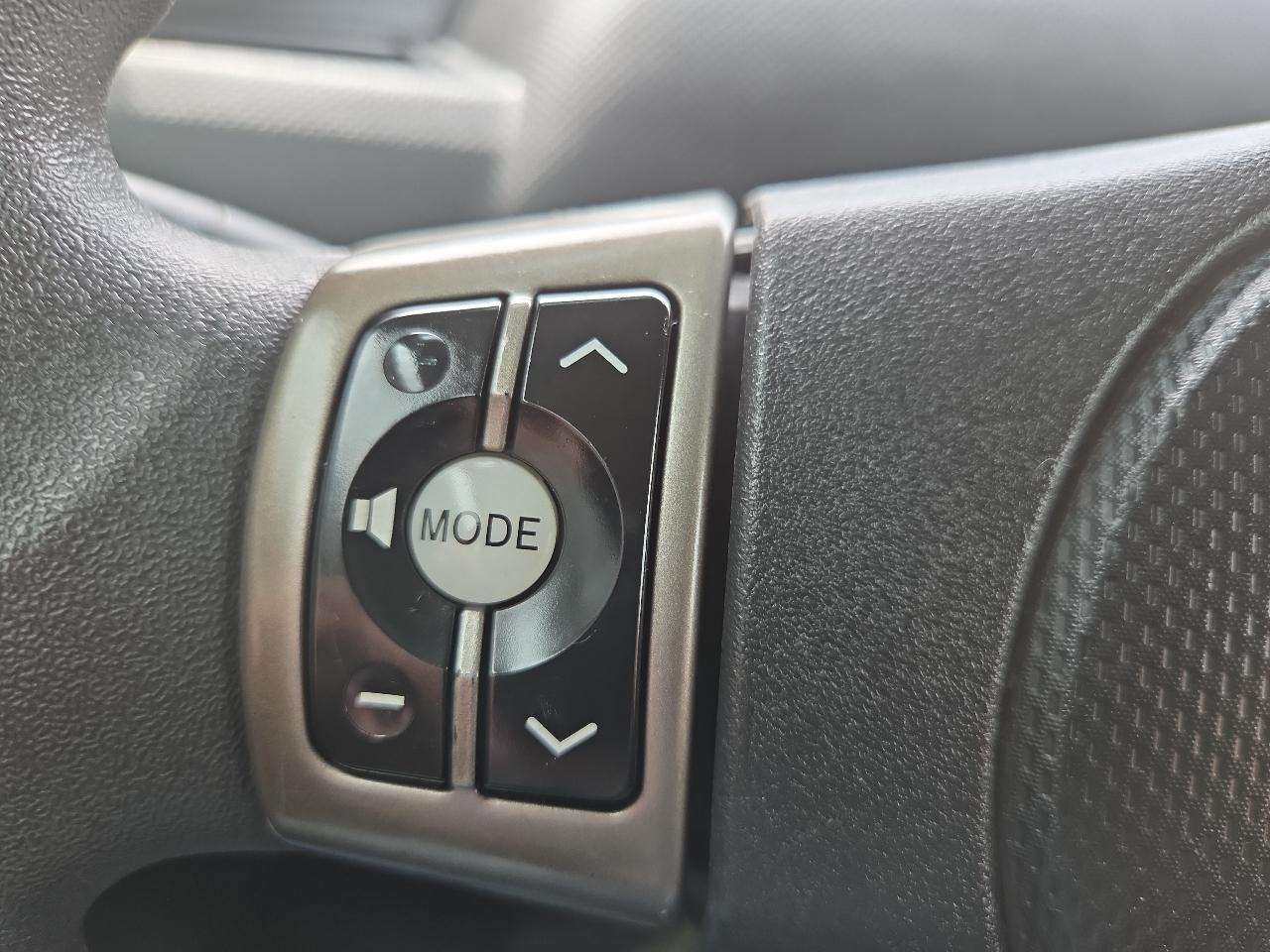 Scion xB 5-Door Wagon 4-Spd AT 2013