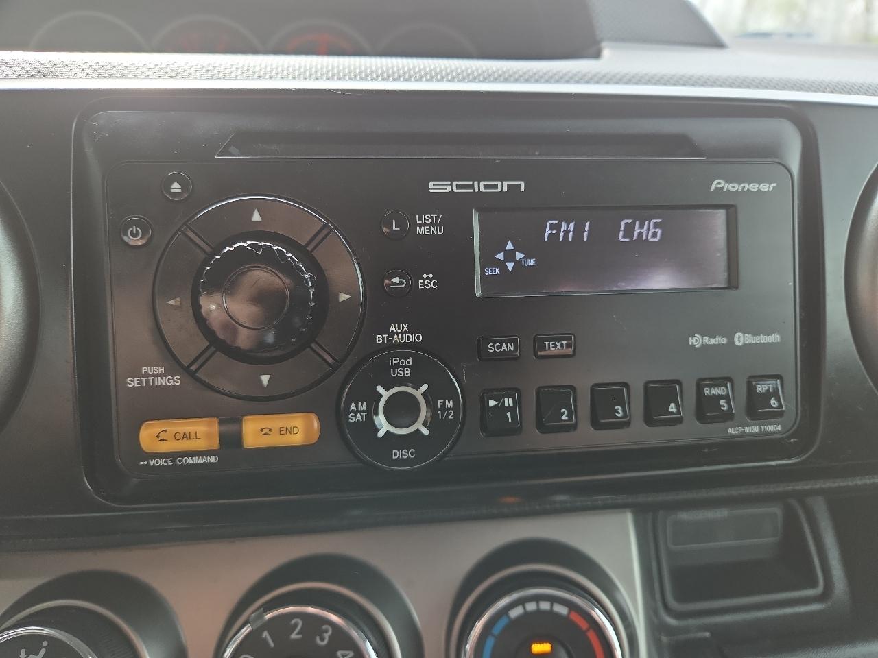 Scion xB 5-Door Wagon 4-Spd AT 2013