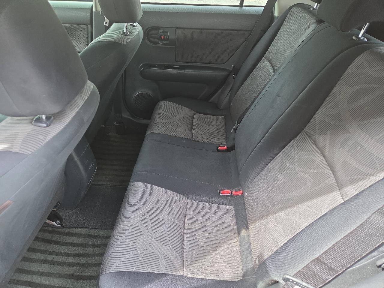 Scion xB 5-Door Wagon 4-Spd AT 2013