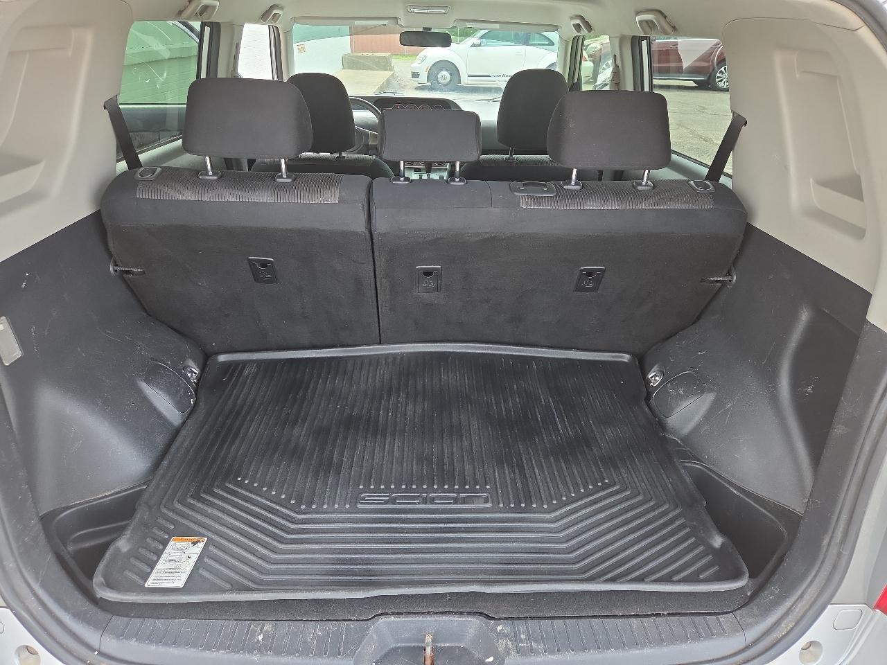 Scion xB 5-Door Wagon 4-Spd AT 2013