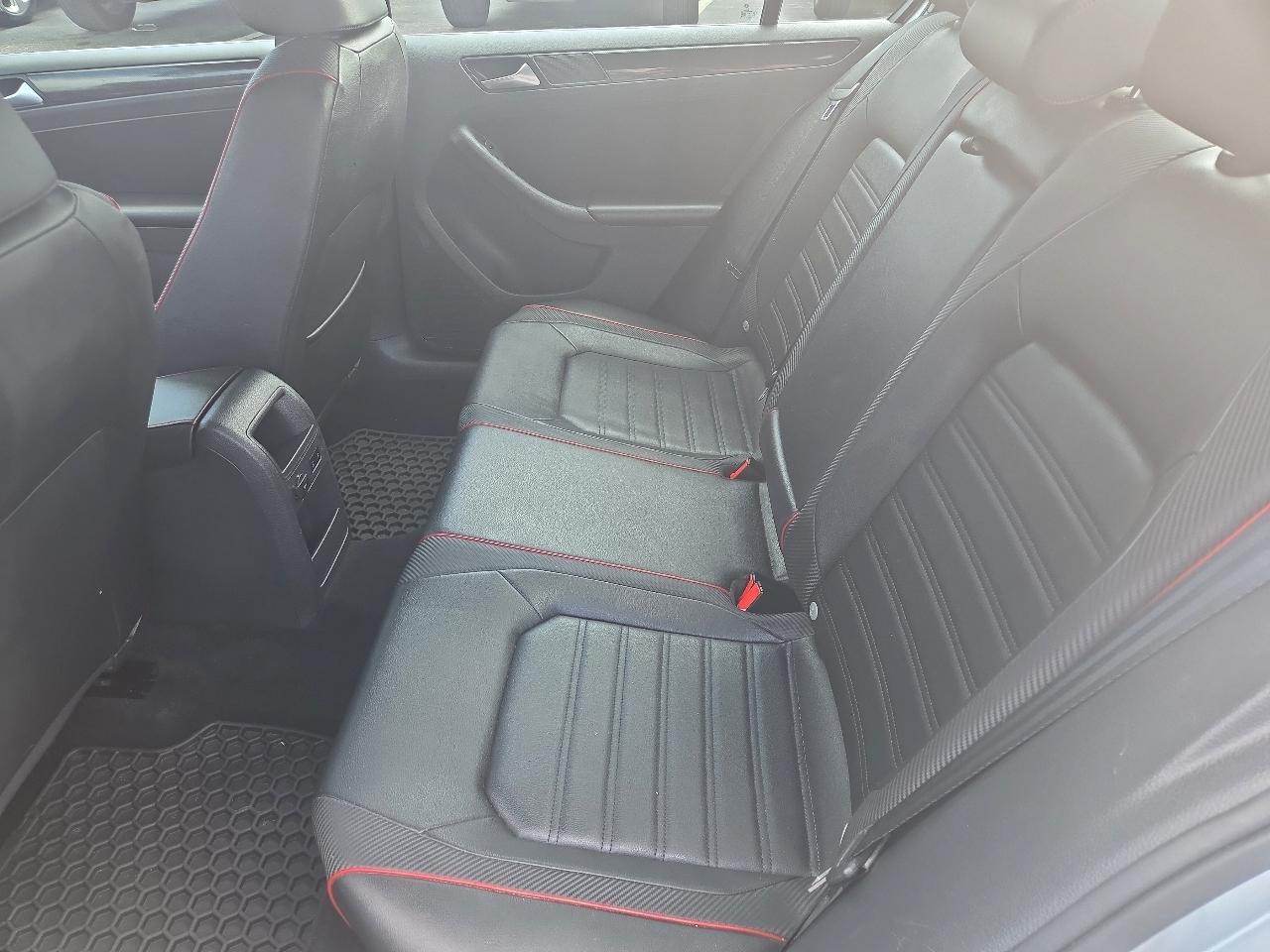 Volkswagen Jetta  2014