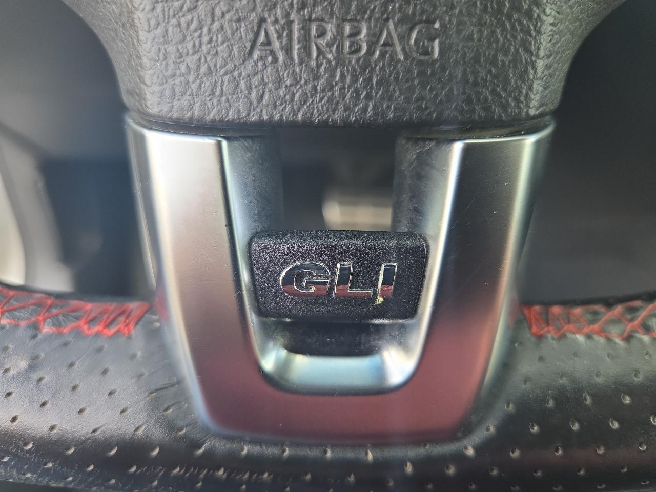 Volkswagen Jetta  2014