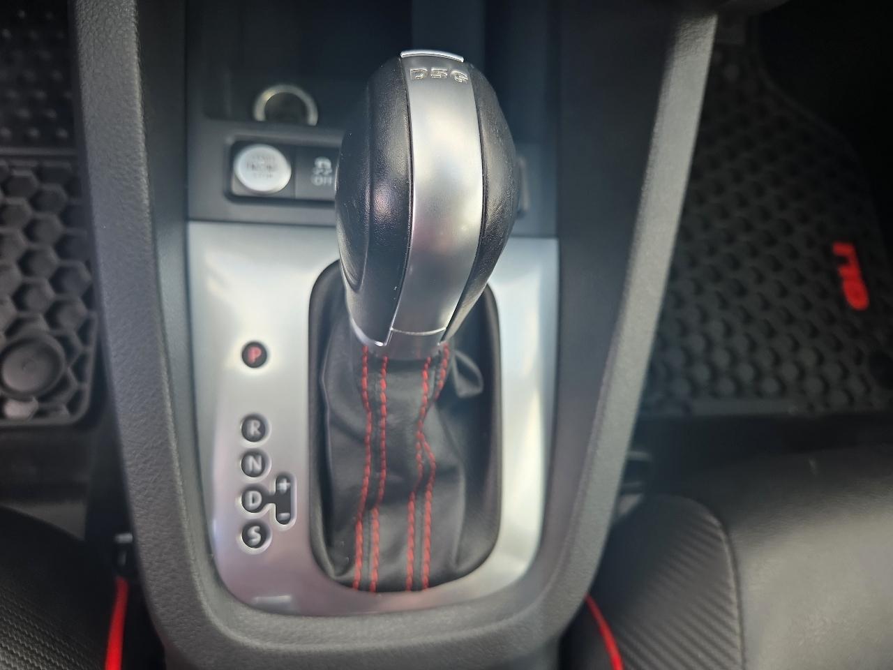 Volkswagen Jetta  2014