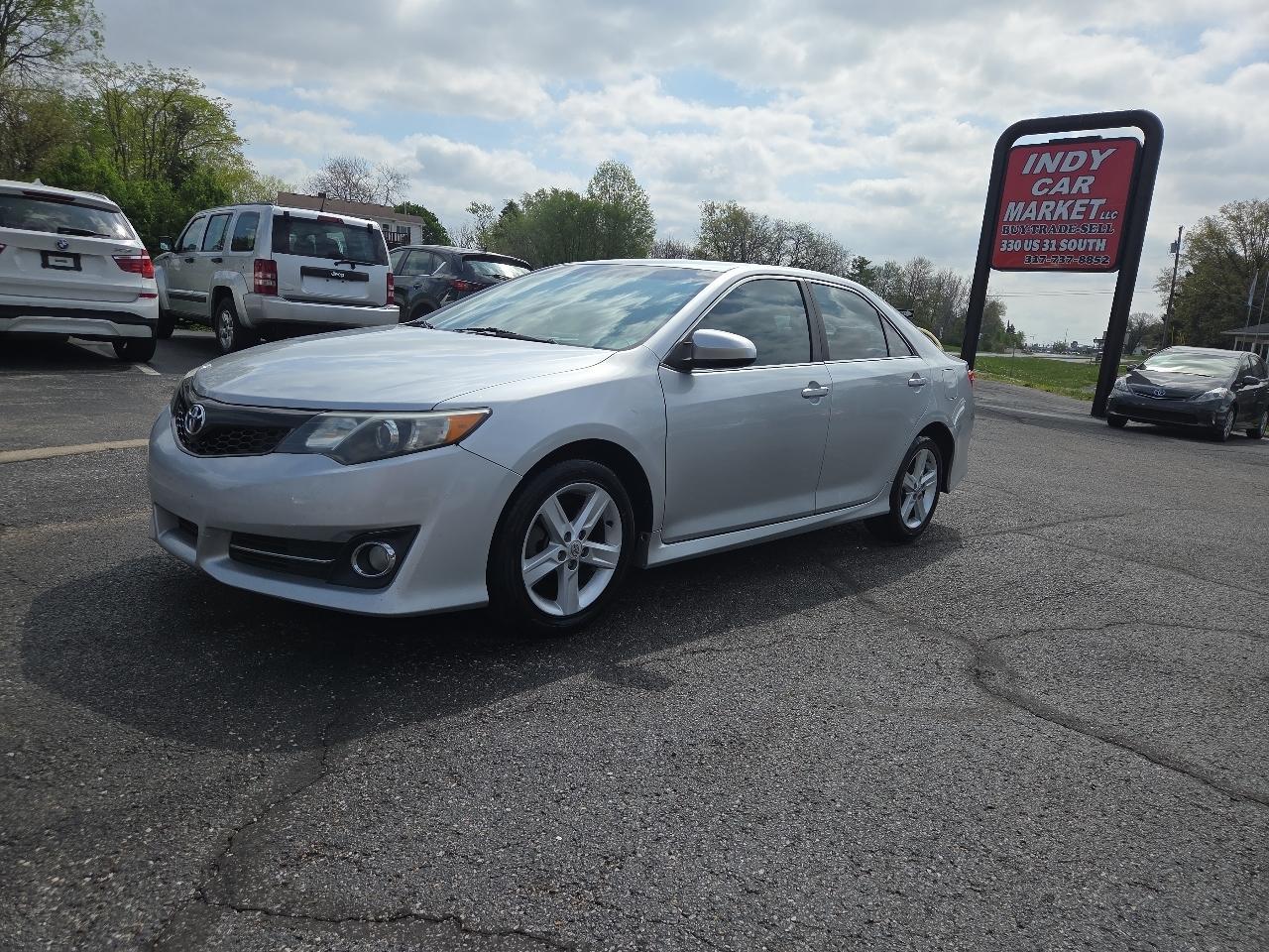 Toyota Camry SE 2012