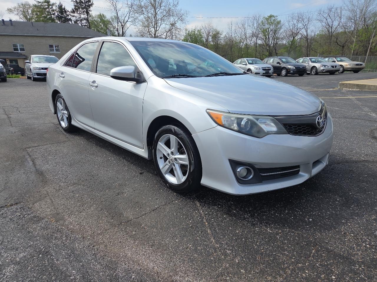 Toyota Camry SE 2012