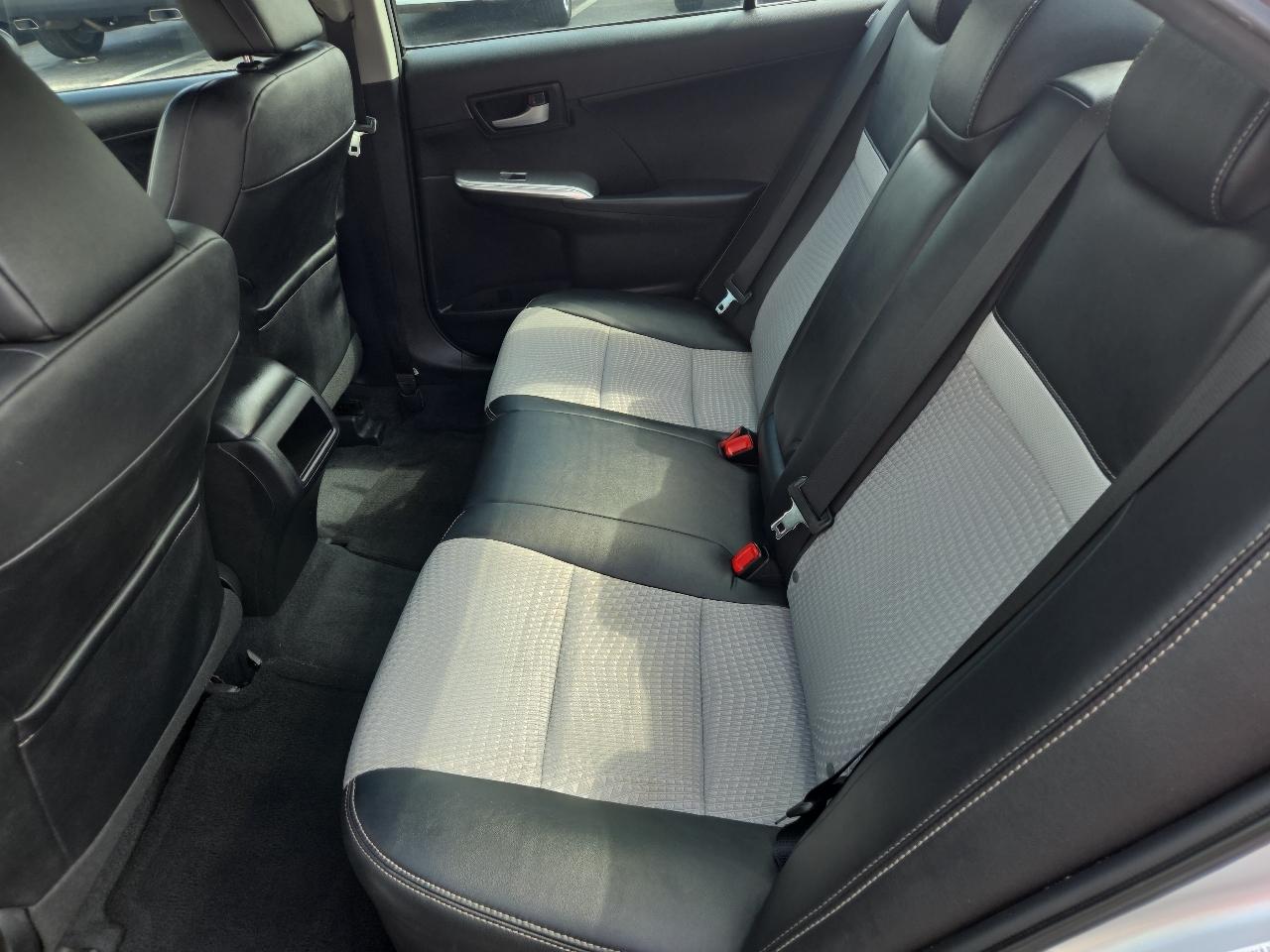 Toyota Camry SE 2012