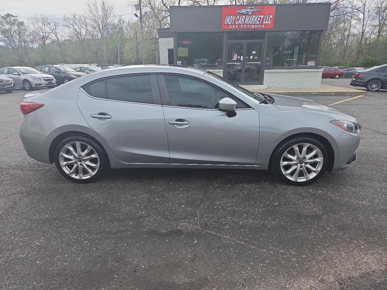 Mazda MAZDA3 s Touring AT 4-Door 2015
