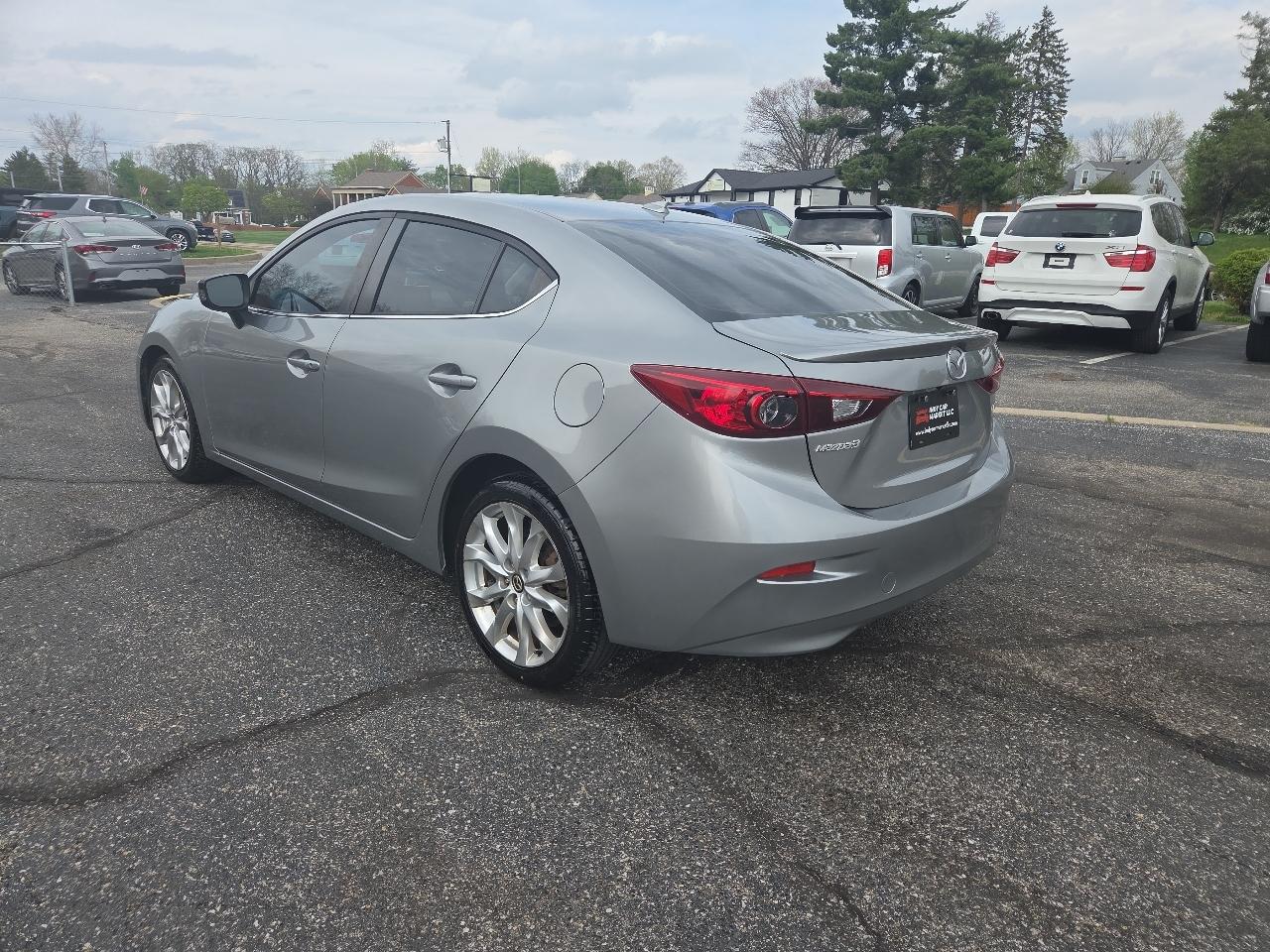 Mazda MAZDA3 s Touring AT 4-Door 2015