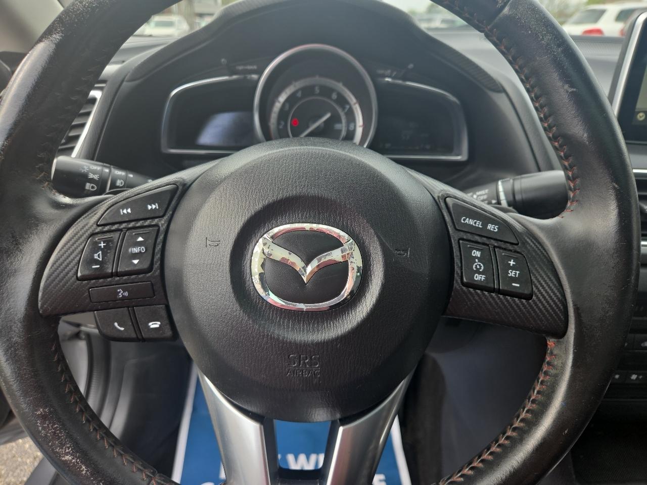 Mazda MAZDA3 s Touring AT 4-Door 2015