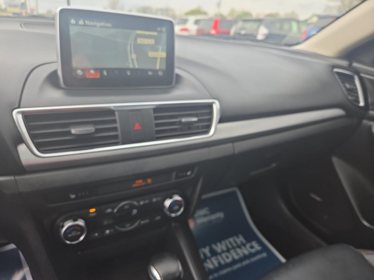 Mazda MAZDA3 s Touring AT 4-Door 2015