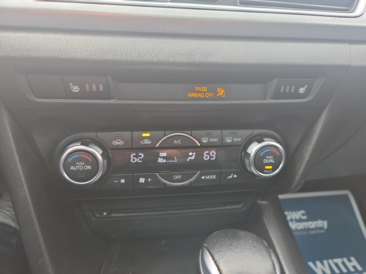 Mazda MAZDA3 s Touring AT 4-Door 2015