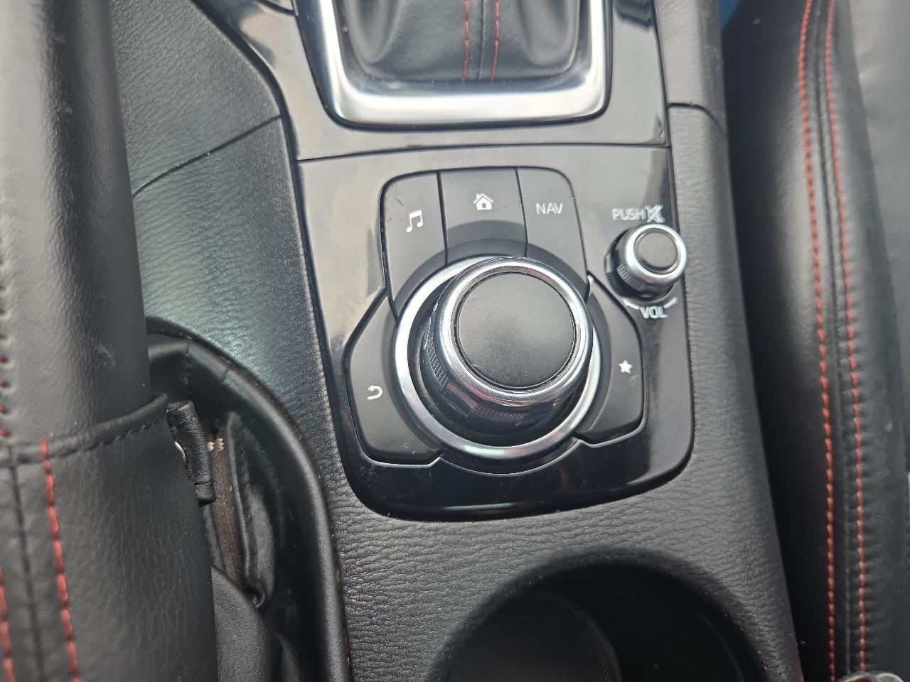 Mazda MAZDA3 s Touring AT 4-Door 2015