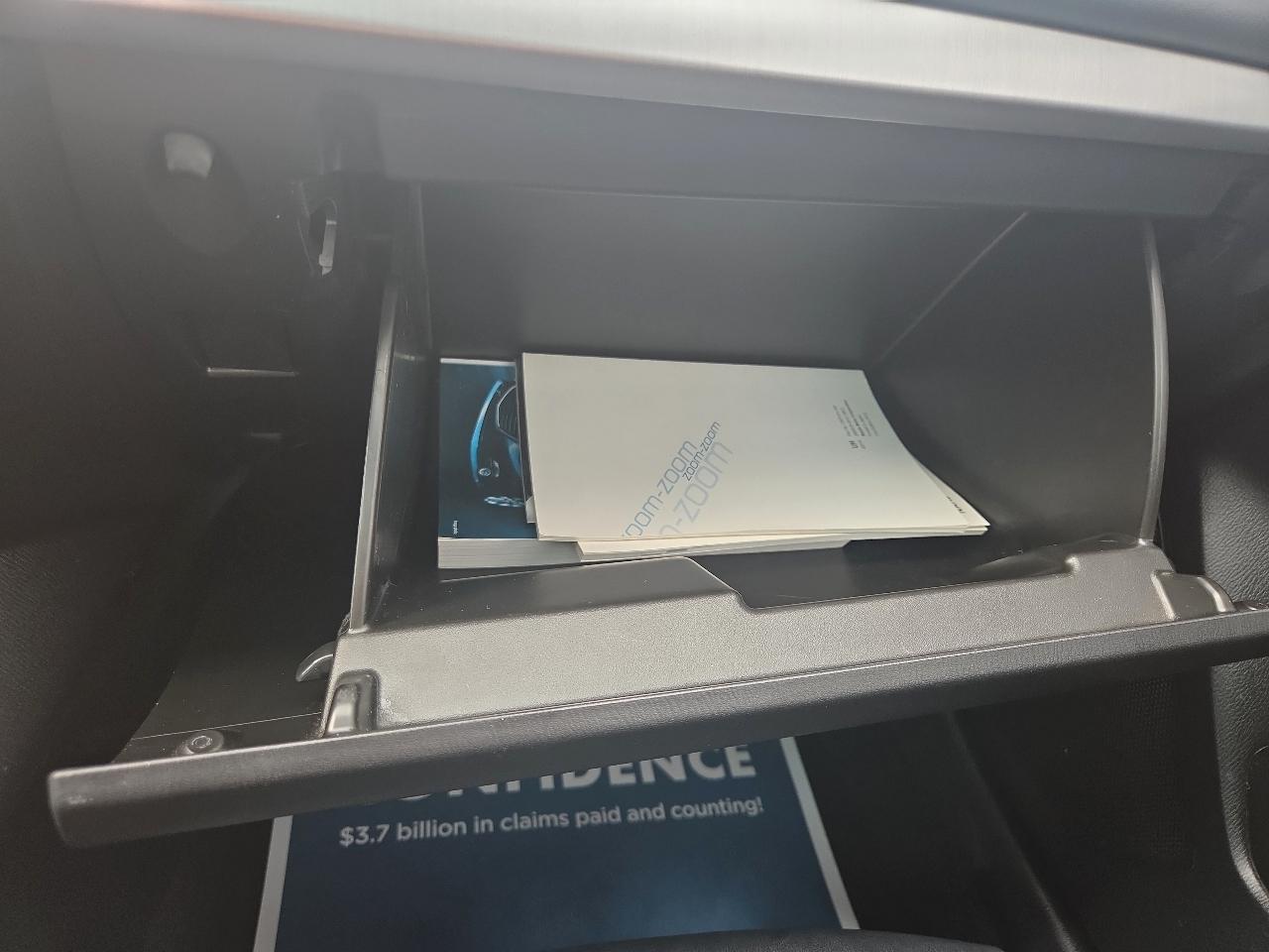 Mazda MAZDA3 s Touring AT 4-Door 2015