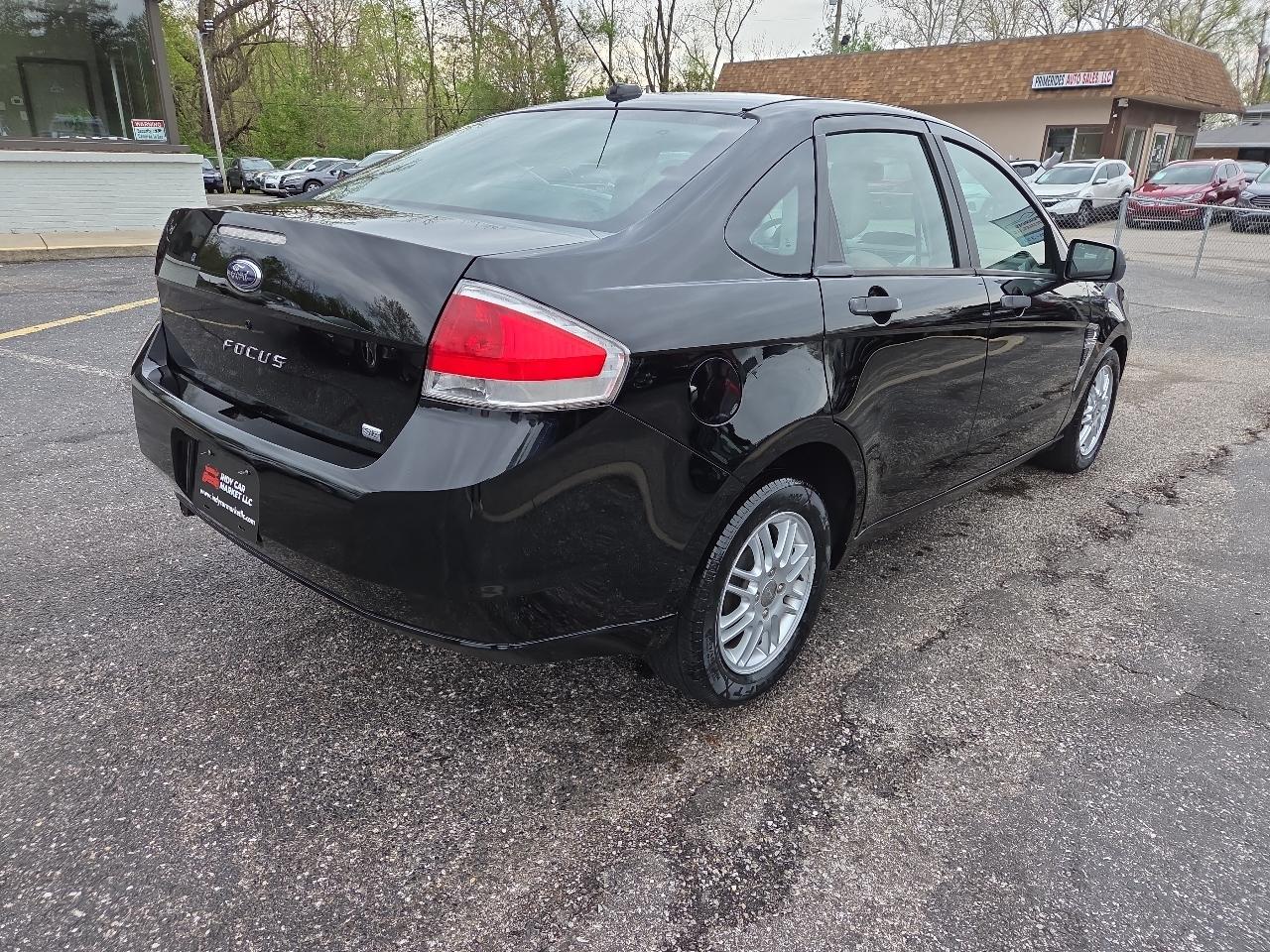 Ford Focus SE Sedan 2008