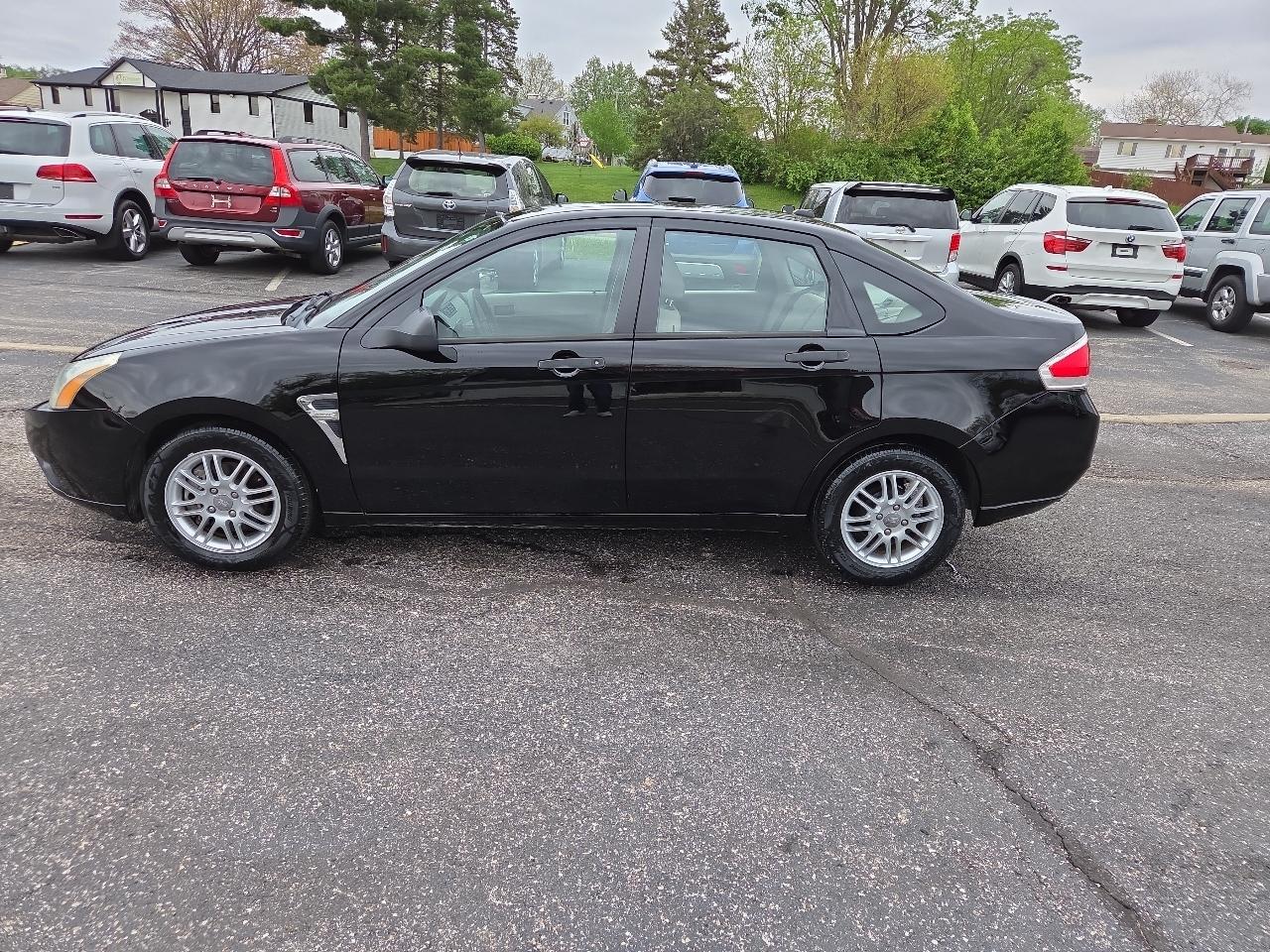Ford Focus SE Sedan 2008