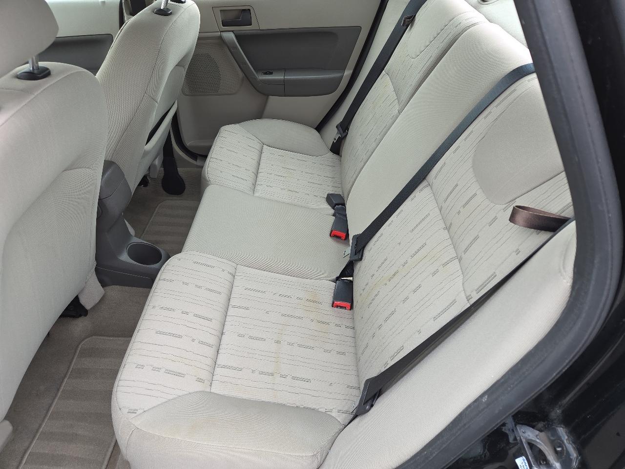 Ford Focus SE Sedan 2008