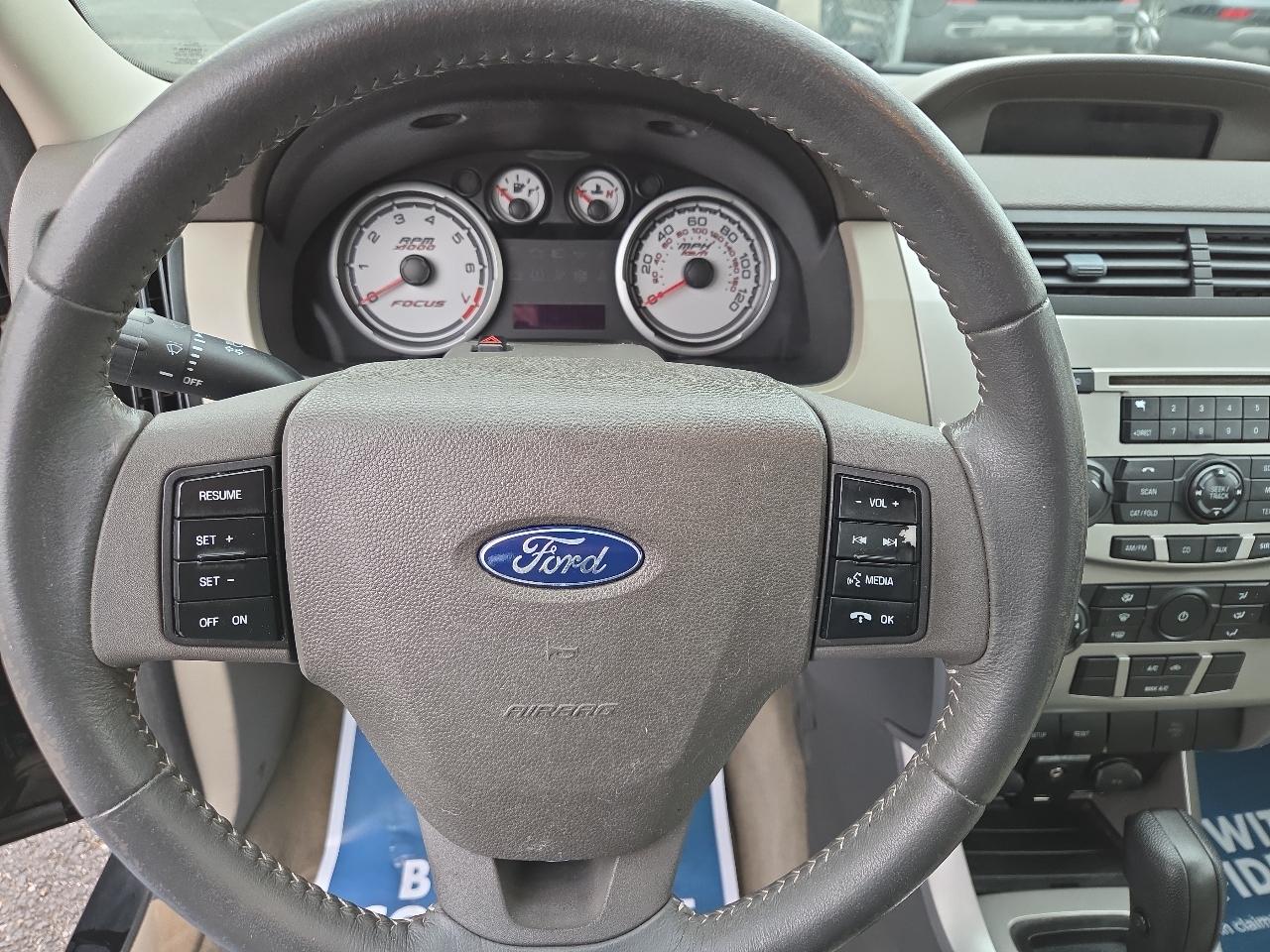 Ford Focus SE Sedan 2008