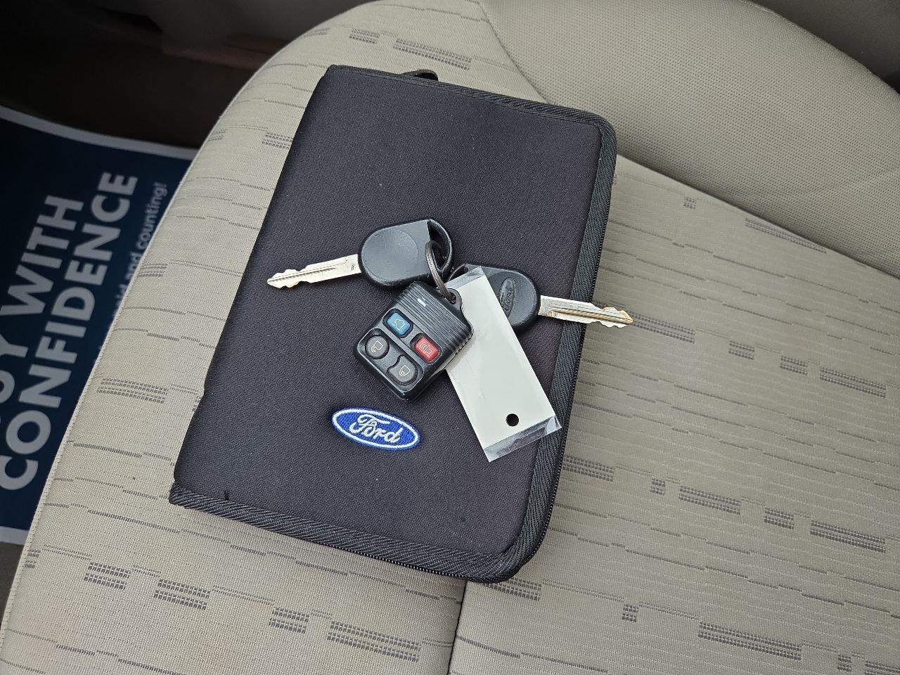 Ford Focus SE Sedan 2008