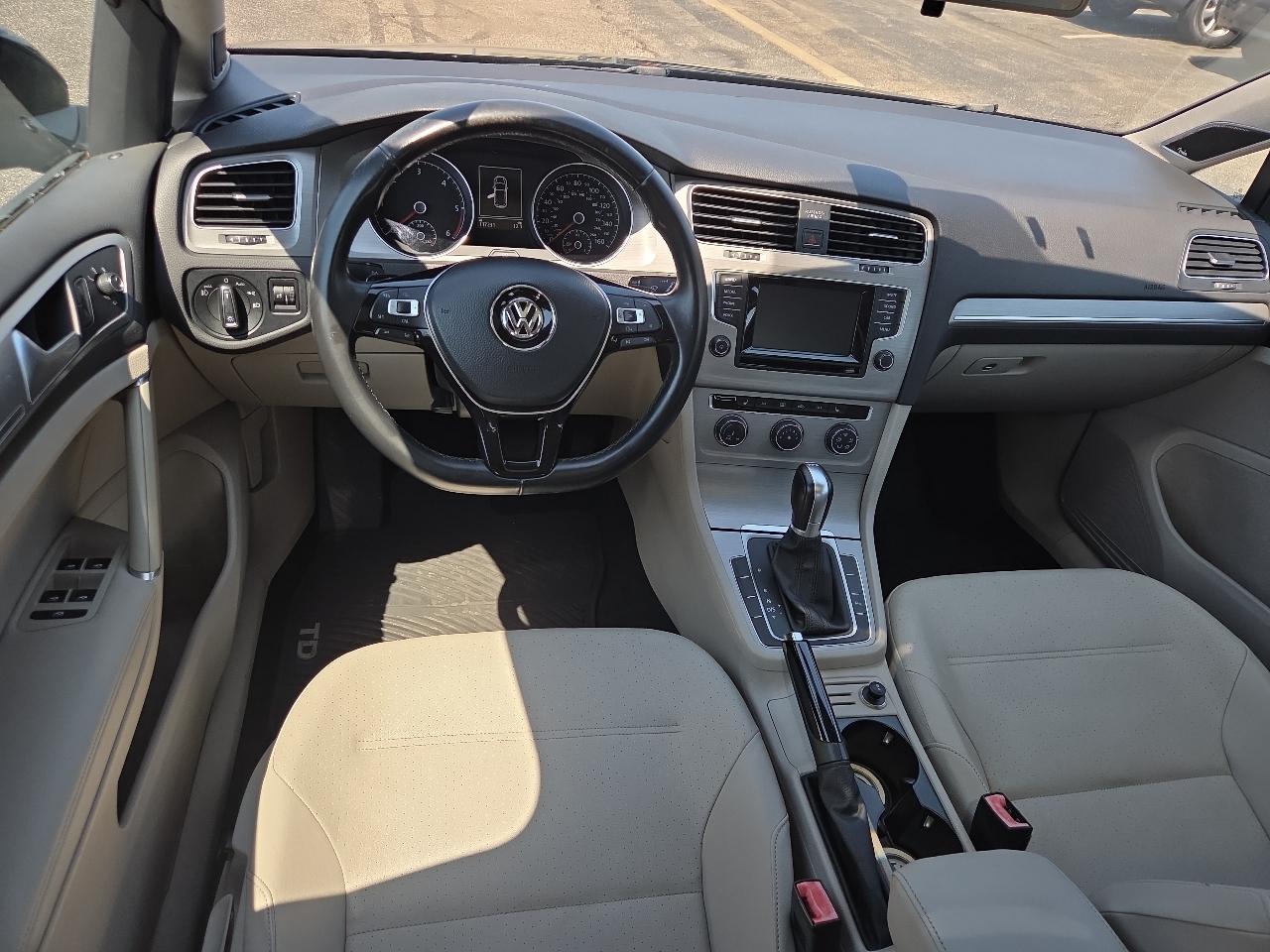 Volkswagen Golf TDI SE 6A 2015