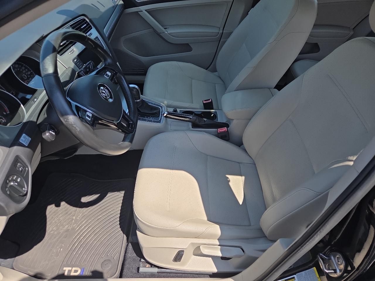 Volkswagen Golf TDI SE 6A 2015