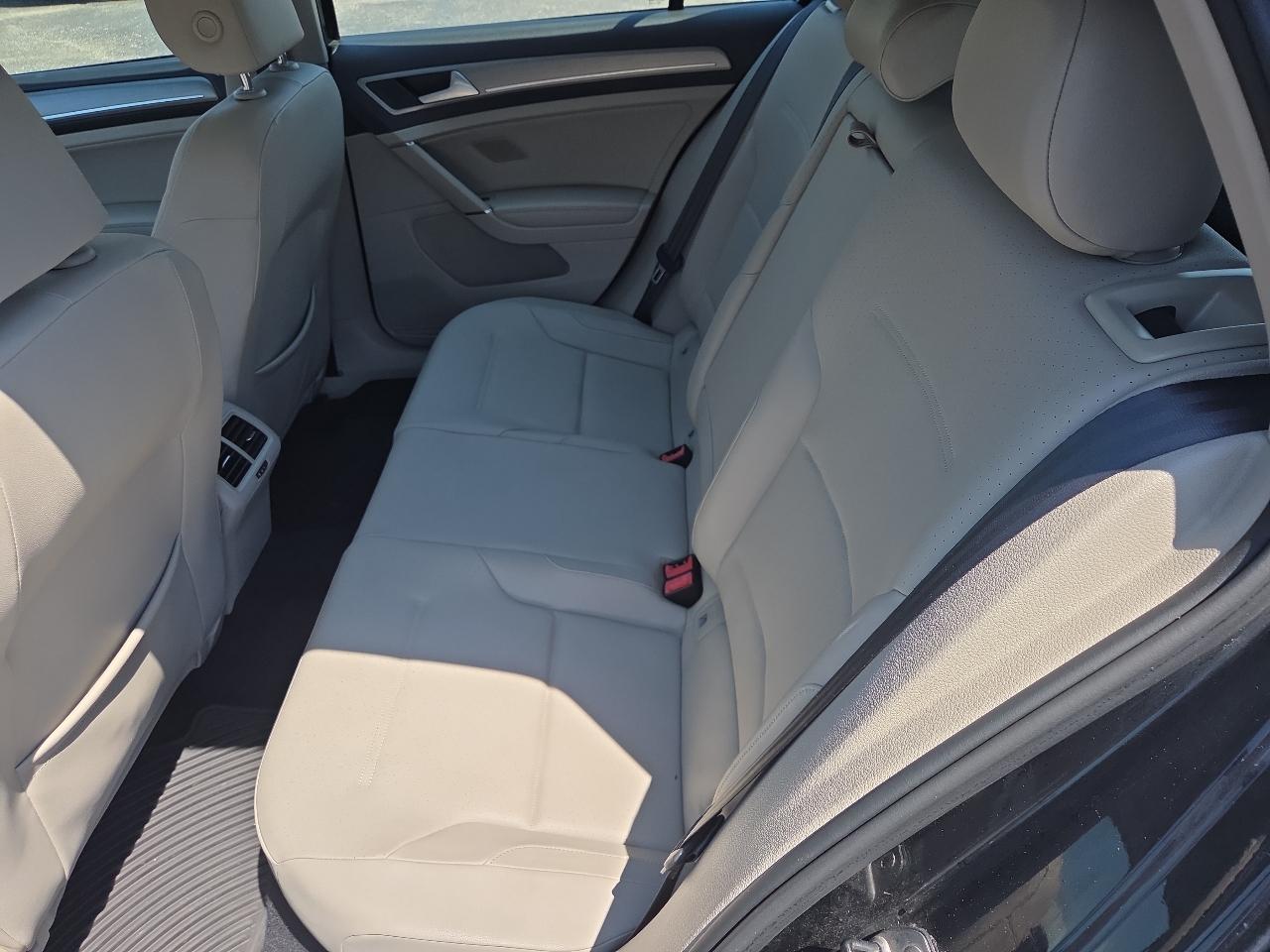 Volkswagen Golf TDI SE 6A 2015