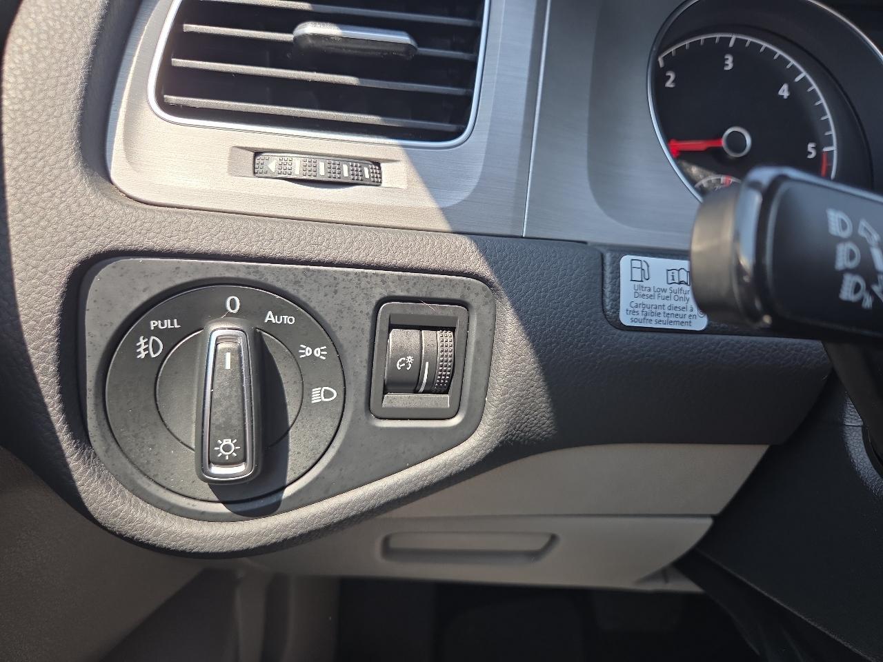 Volkswagen Golf TDI SE 6A 2015