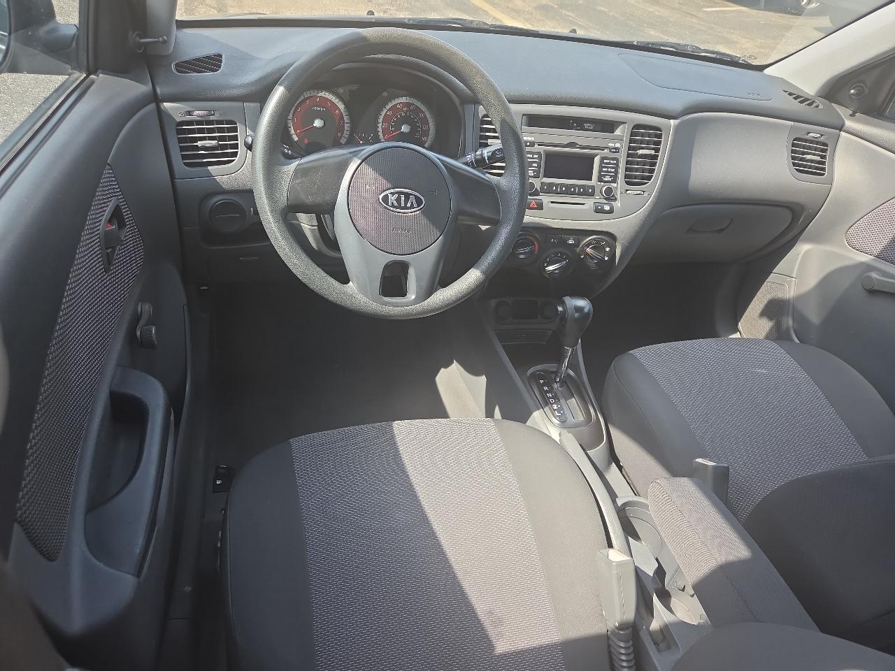 Kia Rio Base 2011