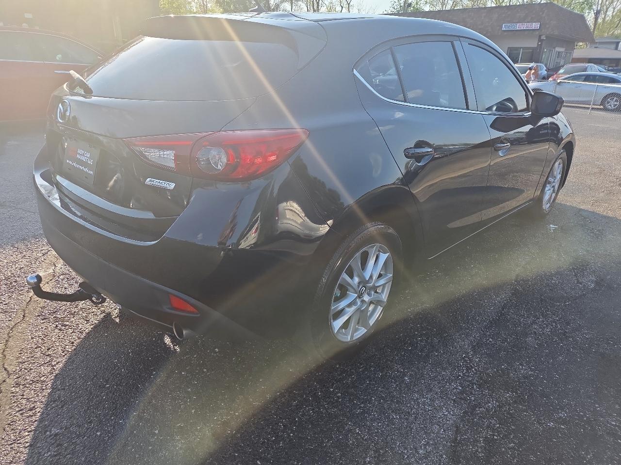 Mazda MAZDA3 i Touring AT 5-Door 2016