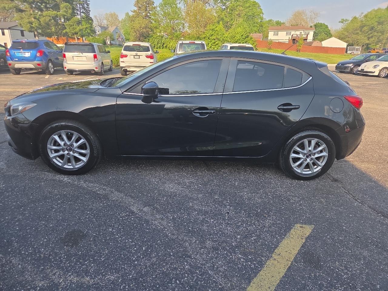 Mazda MAZDA3 i Touring AT 5-Door 2016