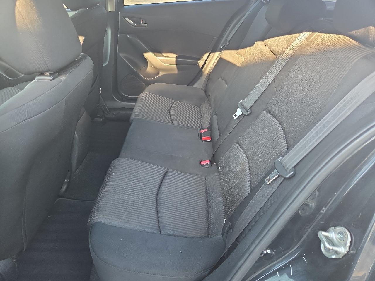 Mazda MAZDA3 i Touring AT 5-Door 2016