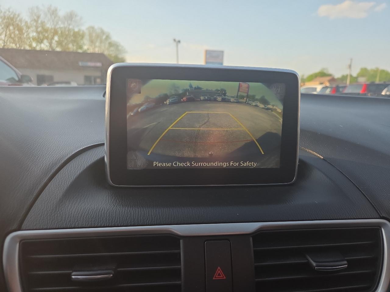 Mazda MAZDA3 i Touring AT 5-Door 2016