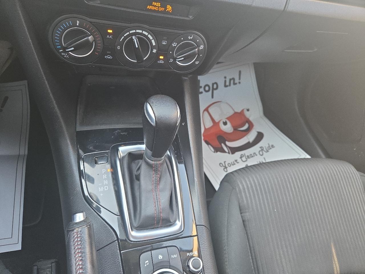 Mazda MAZDA3 i Touring AT 5-Door 2016