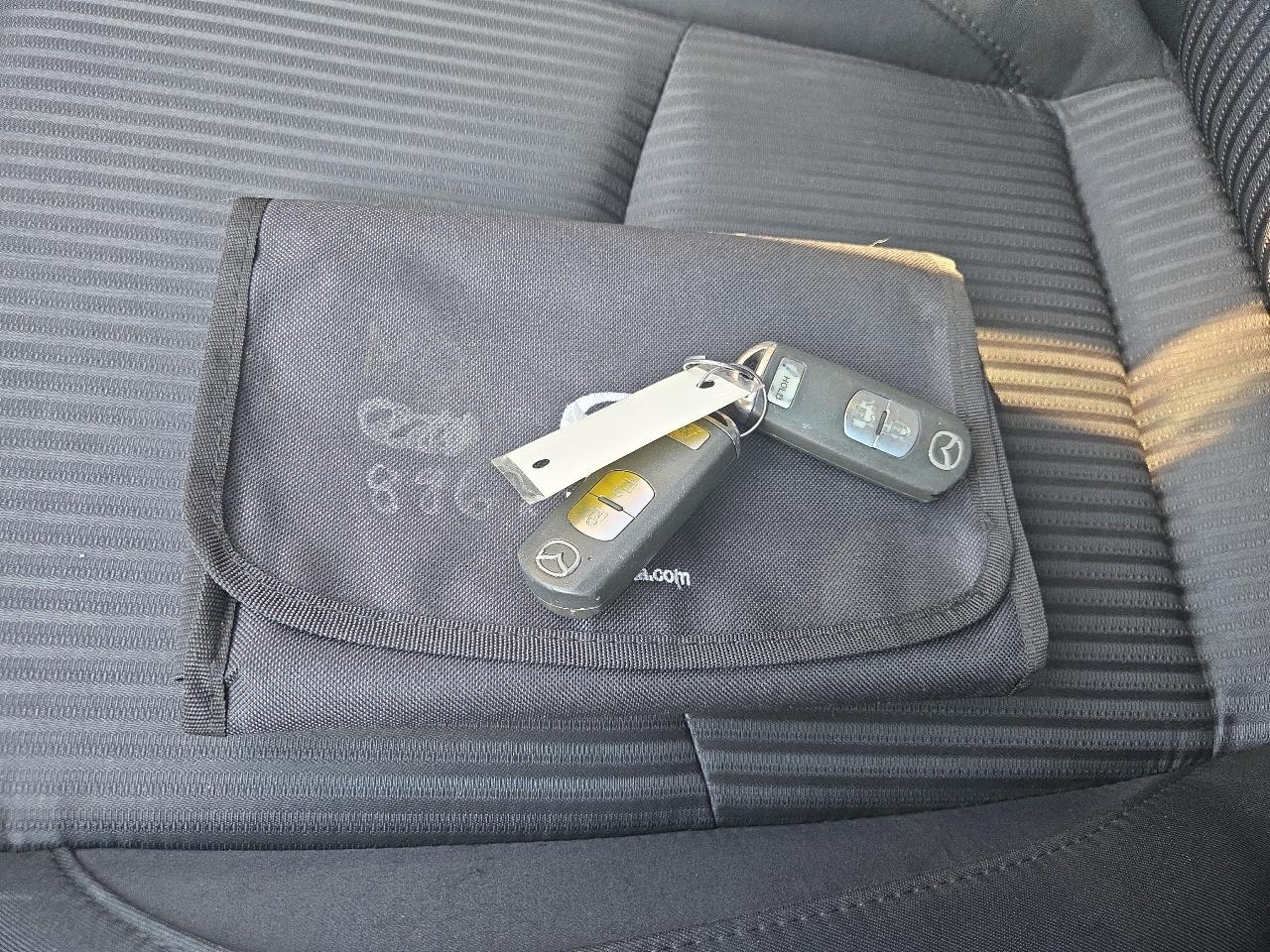 Mazda MAZDA3 i Touring AT 5-Door 2016