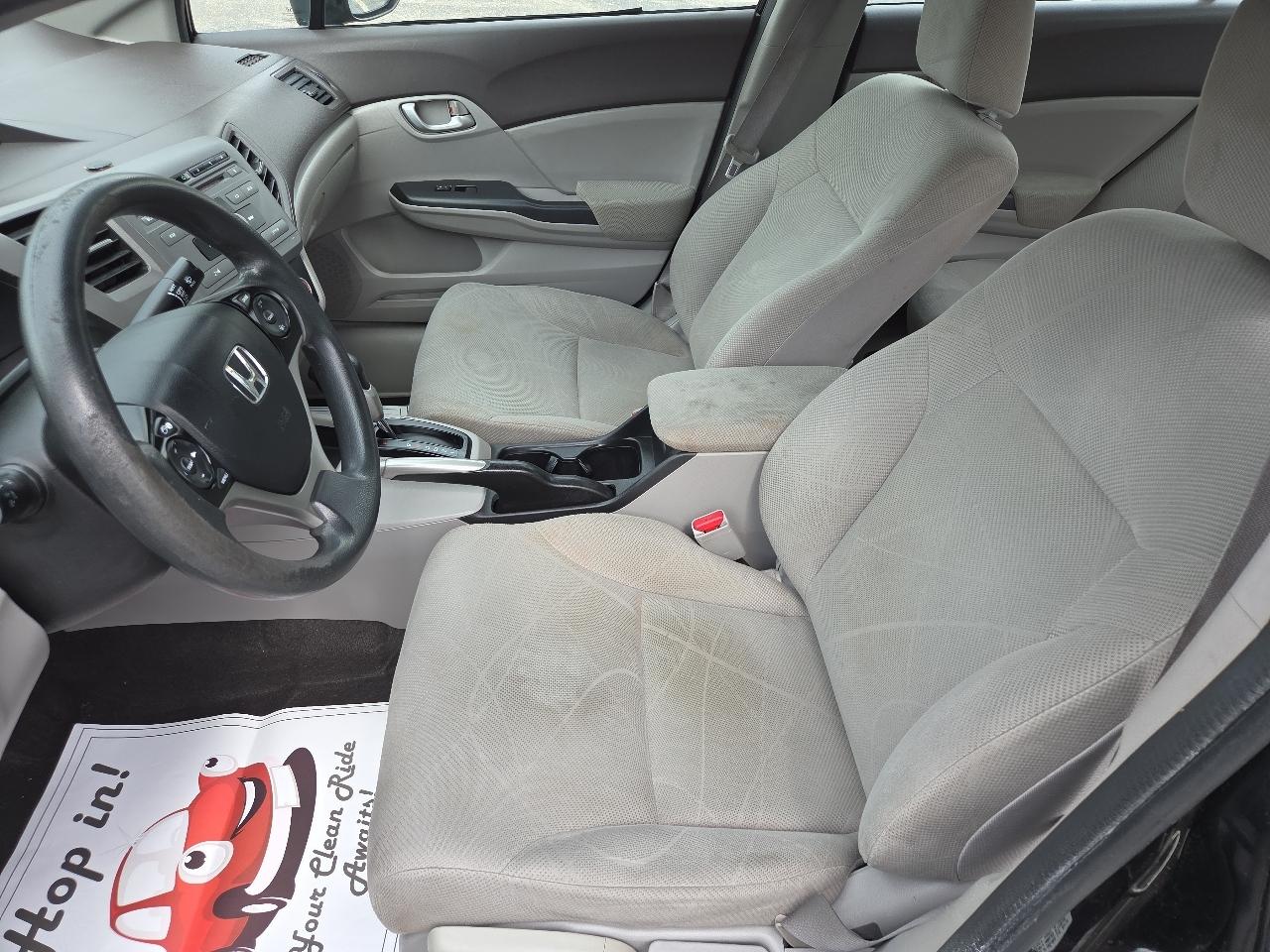 Honda Civic LX Sedan 5-Speed AT 2012