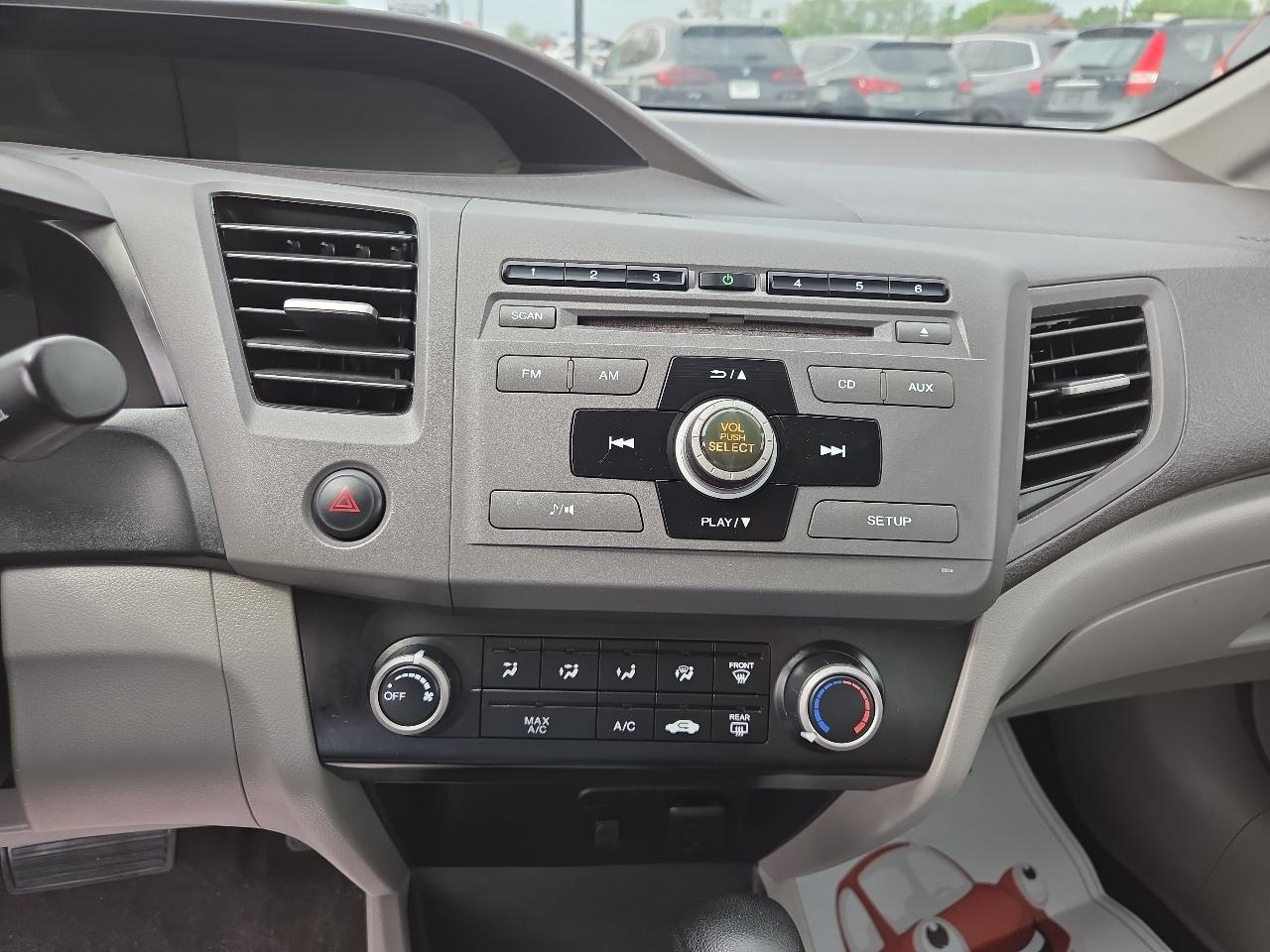 Honda Civic LX Sedan 5-Speed AT 2012