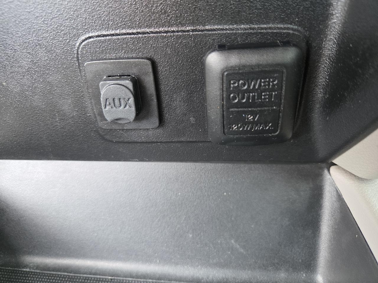 Honda Civic LX Sedan 5-Speed AT 2012