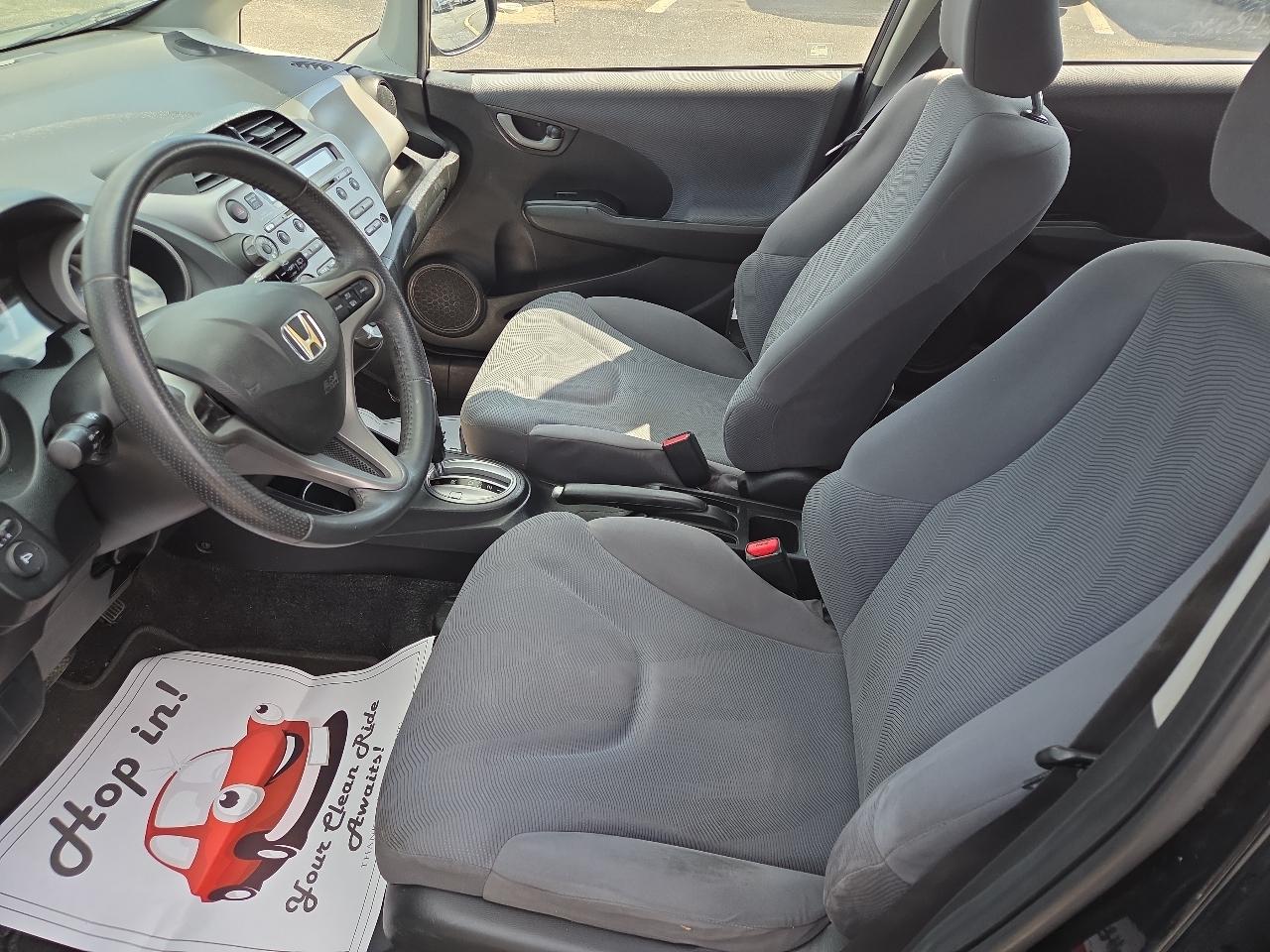 Honda Fit 5-Speed AT 2011