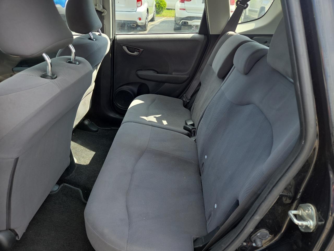 Honda Fit 5-Speed AT 2011